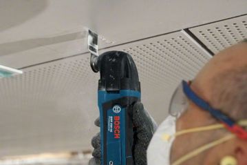 Универсальный резак Bosch GOP 250 CE