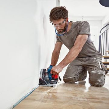 Аккумуляторная погружная дисковая пила Bosch GKT 18V-52 GC
