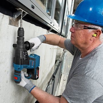Аккумуляторный перфоратор Bosch GBH 18V-26 F Solo