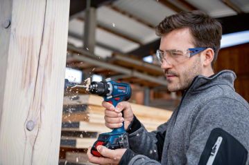 Аккумуляторный шуруповерт Bosch GSR 18V-90 C