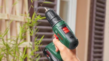Аккумуляторный ударный шуруповерт Bosch EasyImpact 18V-40