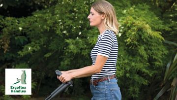 Аккумуляторная газонокосилка Bosch CityMower 18V-32-300 Solo