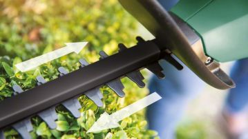 Аккумуляторный кусторез Bosch EasyHedgeCut 18-45 Solo