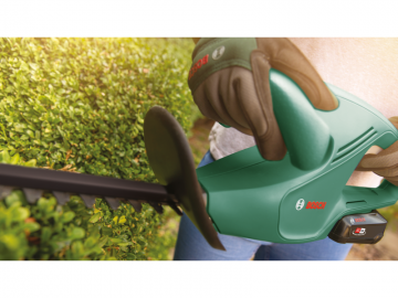 Аккумуляторный кусторез Bosch EasyHedgeCut 18-45 Solo