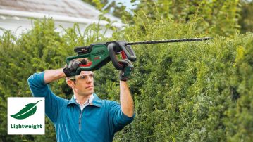 Аккумуляторный кусторез Bosch UniversalHedgeCut 18V-50 Solo