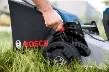 Аккумуляторная газонокосилка Bosch GRA 18V2-46 Solo