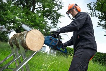 Аккумуляторная цепная пила Bosch GKE 18V-40 Solo