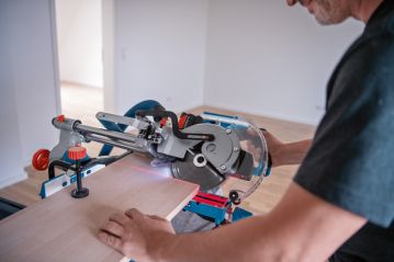 Аккумуляторная торцовочная пила Bosch GCM 18V-216 D Solo